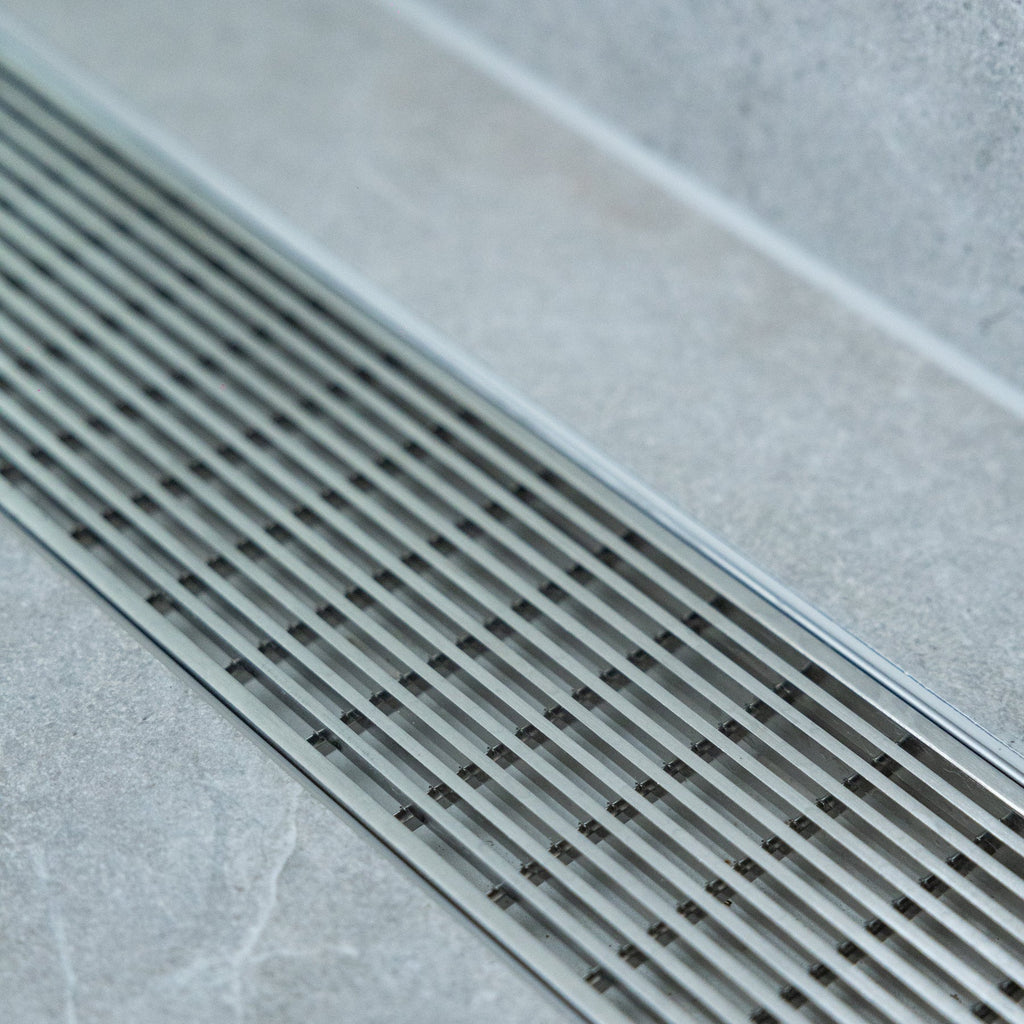 STAINLESS STEEL HEELGUARD GRATE & ALUMINIUM DRAIN CHANNEL