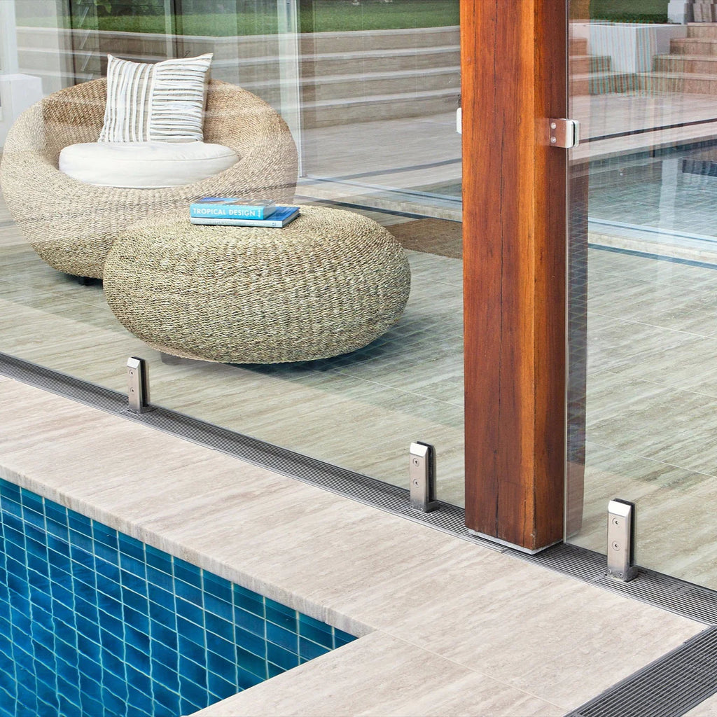 STAINLESS STEEL HEELGUARD GRATE & ALUMINIUM DRAIN CHANNEL