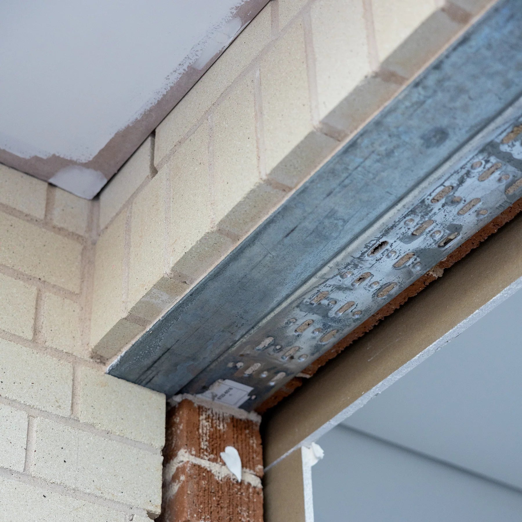Smart™ R3 Render Bar Lintel | 150mm x 100mm x 6mm